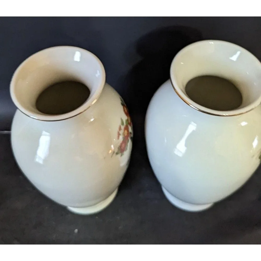Vintage Arnart Japan Peacock Floral‎ Porcelain Bud Vases Gold Trim Set of 2
